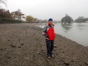 p2200299 Thames riverbank