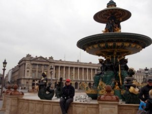 The fountain at the start of the Champs Elysees